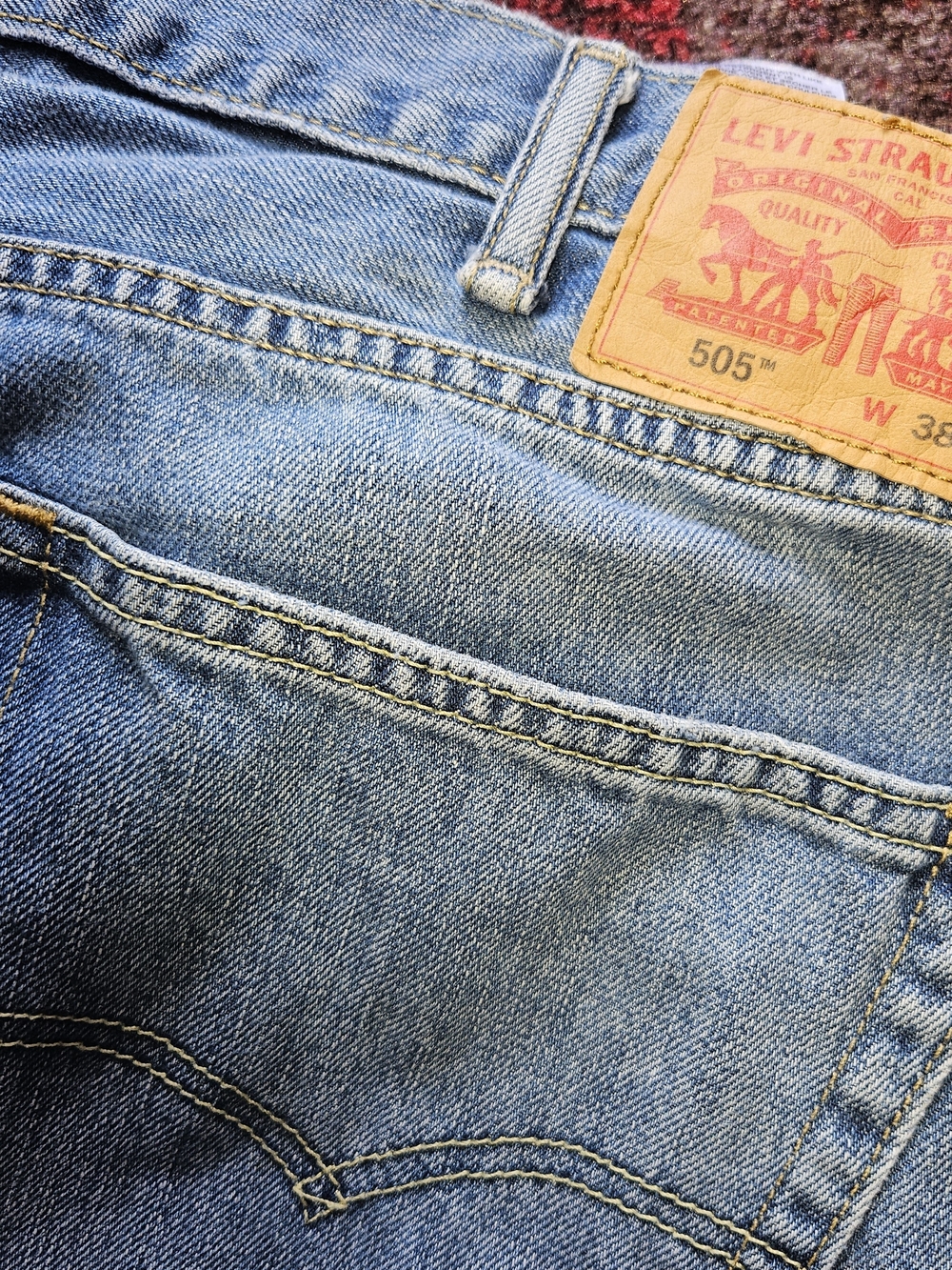 NWOT 505 Levi's Men's Straight Light Blue Denim Jeans with Tan Patch